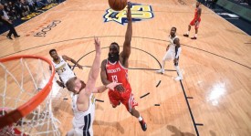 篮网虽败犹荣！给雄鹿制造巨大麻烦，字母哥是胜负手。